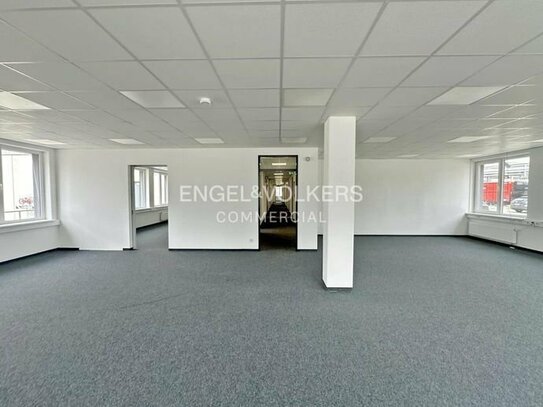 Büro im Erdgeschoss: effizient und teilklimatisiert nahe A113