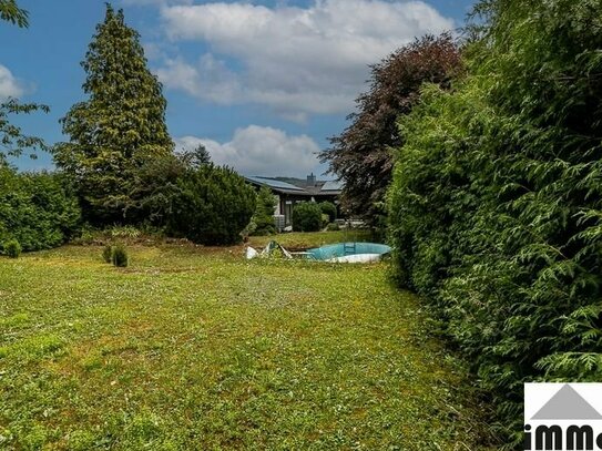 Außergewöhnlicher Winkelbungalow Traumgarten, viel Nutzfläche, Wohnen in einem einzigartigen 2-FH