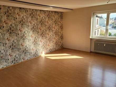 Attraktive 4-Zi-Wohnung mit EBK und Balkon in Kleinheubach