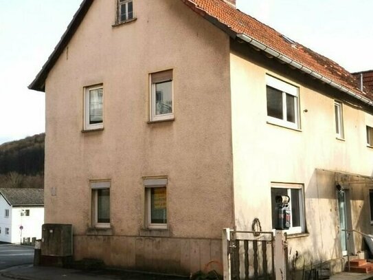 Weilrod-Emmershausen: Charmantes Einfamilienhaus mit Potenzial
