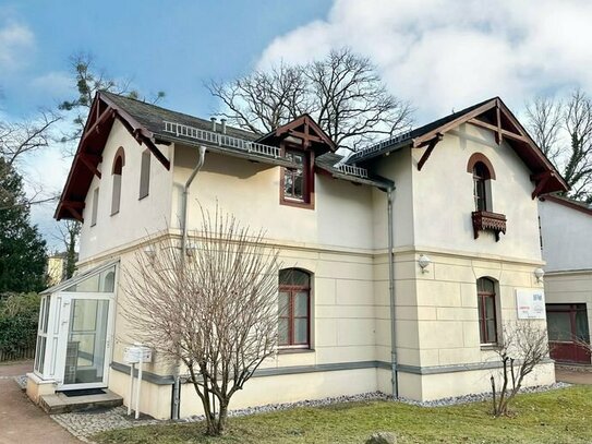 *schönes Gartenhaus als Büroeinheit direkt am Waldpark*