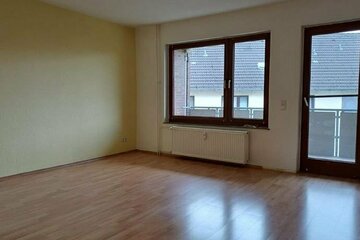 Helle Wohnung mit großem Balkon in ruhiger Wohnanlage!