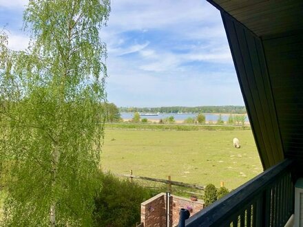 Wohnhaus mit Blick auf den Peenestrom