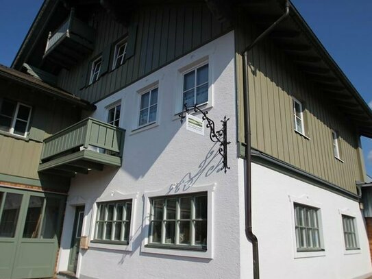 Sonnige 3,5 Zimmer Wohnung mit Balkon in zentraler Lage, Geisenhausen