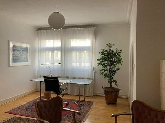 Sonnige, möblierte Single-Wohnung mit Charme