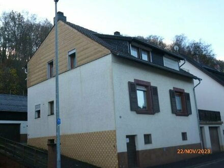 Wannemacher Immobilien **** Freistehendes schönes 1-2 Fam. Haus in Homburg - Kirrberg ****