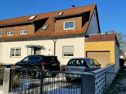 Charmante, sehr gepflegte DHH mit ELW auf Sonnengrundstück in bevorzugter Wohnlage