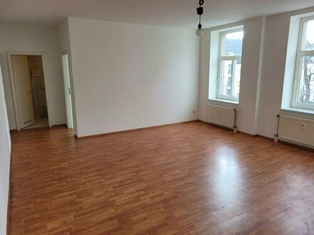 Glasfaseranschluss! Helle Single-Wohnung zu vermieten!