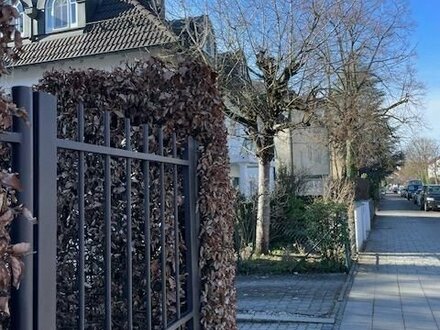 Lichtdurchflutete GALERIEWOHNUNG am Schloss Nymphenburg