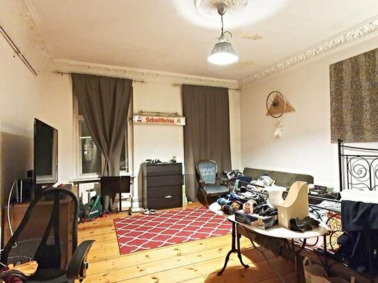 Möbliert vermietete 3-Zimmer-Altbau-Wohnung im VH mit Balkon, Stuck und Dielen in Berlin-Mitte, OT Alt-Moabit