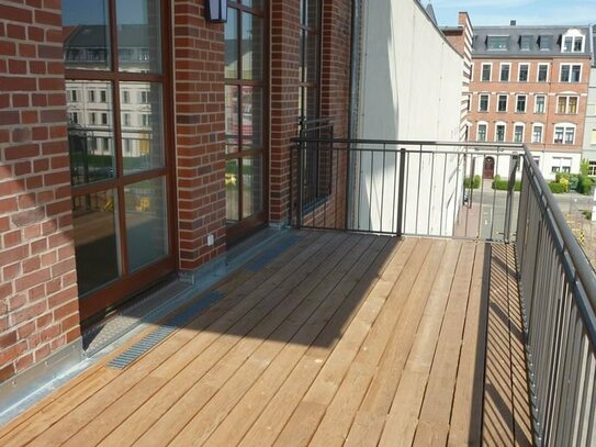 Großzügige 3-Raum-Wohnung mit Balkon und zwei Bädern im Industriedenkmal Veneziaquartier!