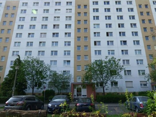 Attraktive Kapitalanlage: Sonnige Wohnung in zentraler Lage "vermietet" mit Wannenbad und Aufzug