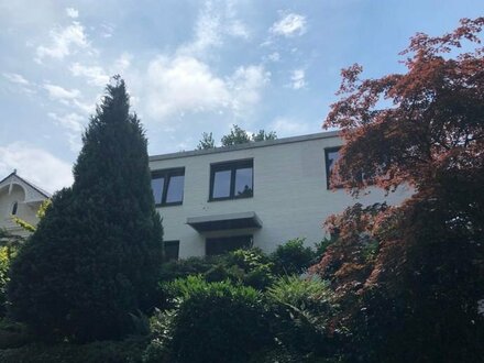 Courtagefreie 3 Zimmer Eigentumswohnung im Villenviertel von Hamburg Bergedorf ein Angebot von IVD_HAUSMAKLER GERD VON…