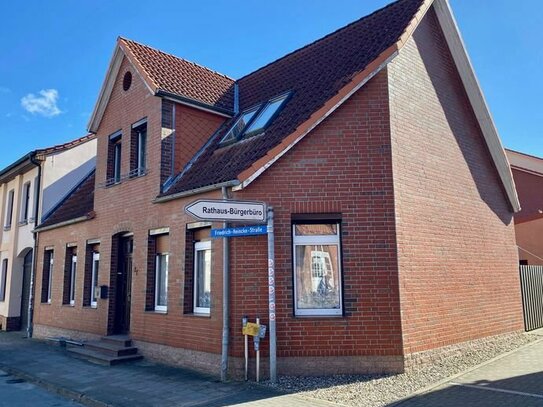 -Reserviert- Altstadthaus mit Potenzial und gemütlichen Innenhof