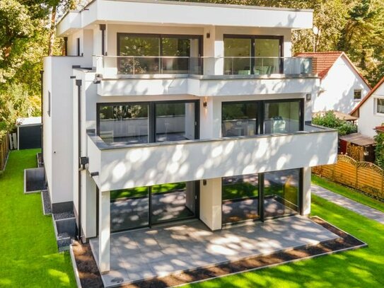 Exklusives Wohnen in fantastischer Lage! Moderne Villa im Bauhaus-Stil in Berlin-Konradshöhe