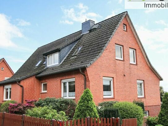 Charmantes Zweifamilienhaus mit Einliegerwohnung und idyllischem Garten in Escheburg