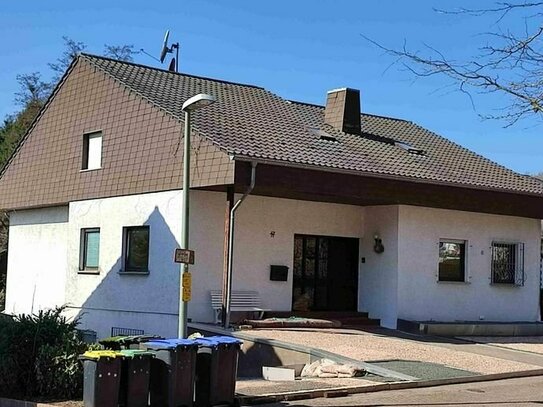 Namborn: Ein- bis Zweifamilienhaus mit TOP-Energiewert (35.5 kWh/m²/a) in idyllischer Waldrandlage