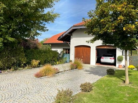 Villa in sehr ruhiger Stadtlage, mit großem Garten.