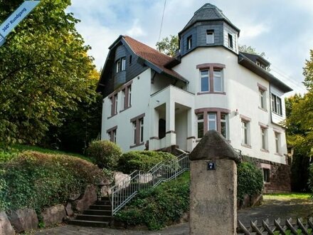 Herrliche Villa als modernes Familien- und Arbeitsdomizil