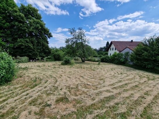 Traumhaftes Grundstück in ruhiger Lage mit herrlicher Fernsicht