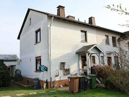 Familienfreundliche Doppelhaushälfte mit großem Garten in Fuldatal-Rothwesten