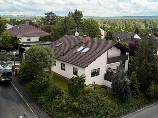 Ihr neues Zuhause: Charmantes Haus mit Panoramablick und vielseitigen Nutzungsmöglichkeiten