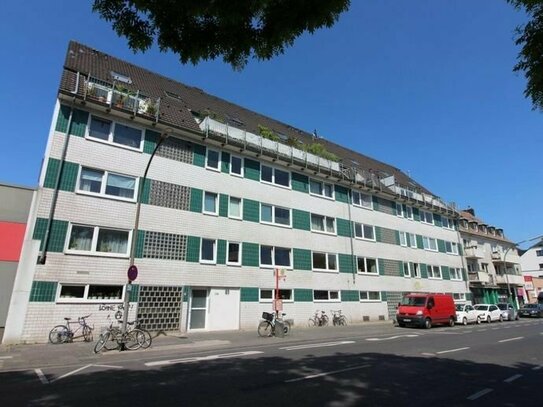 2 Raum Wohnung mit Balkon frisch renoviert