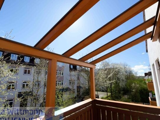 Top gepflegte 2 ZKB Wohnung im 2.OG mit Balkon und Aufzug