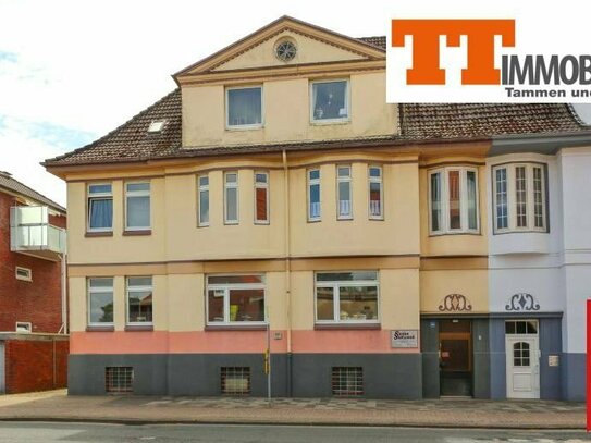 TT bietet an: 5-Zimmer-Wohnung mit großem, ausbaubarem Dachboden am Villenviertel!