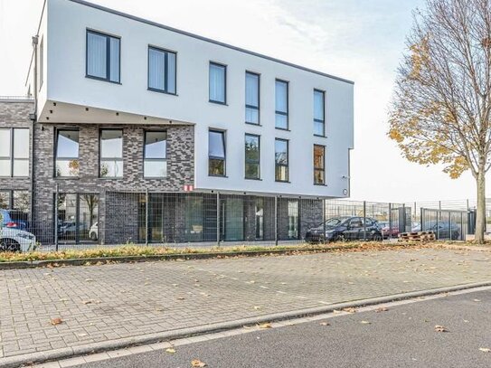 Moderne Büroetage im Neubau-Erstbezug mit Aufzug * im Gewerbegebiet * Aufzug * 2 WC * Stellplatz