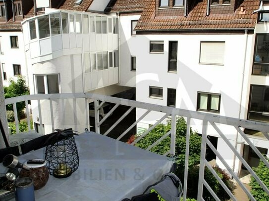 Zentrale 3-Zimmer-Wohnung mit 3 Balkonen in Herzen Friedbergs!