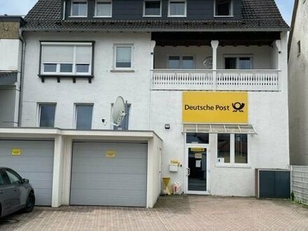 Zweifamilienhaus mit Garagen in zentraler Lage