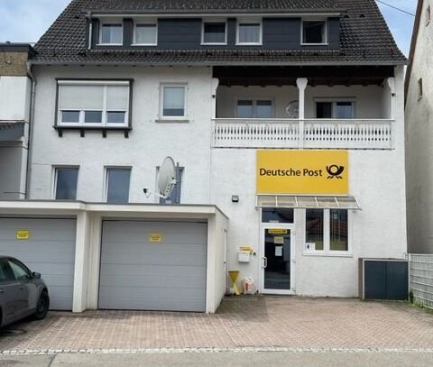 Zweifamilienhaus mit Garagen in zentraler Lage