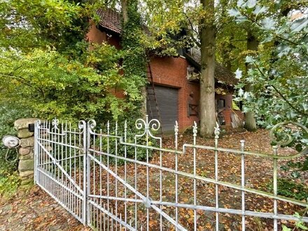 Bauland mit Resthofcharakter und großflächiger Wiese inkl. diverser Nebenanlagen, Garage, Werkstatt und Nutzungsmöglich…