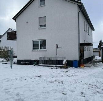 Modernisiertes 2-Familienhaus mit Garage in Niestetal-Sandershausen