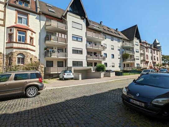 Blick auf Liebfrauenkirche. Schön geschnittene 3 ZKBB-Wohnung mit ca.90m² + ca.89m² Terrasse.