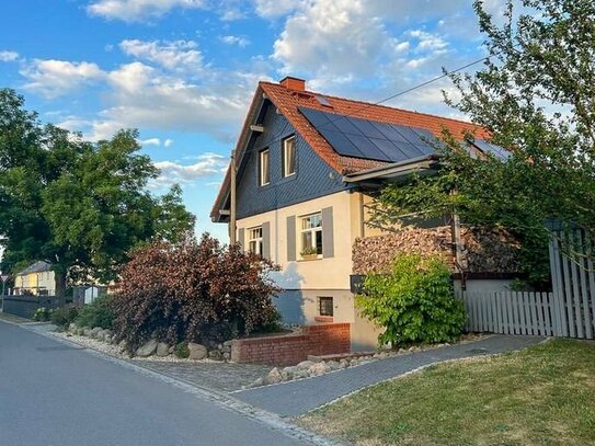 Modernes Einfamilienhaus und Baugrundstück in Eilenburg!