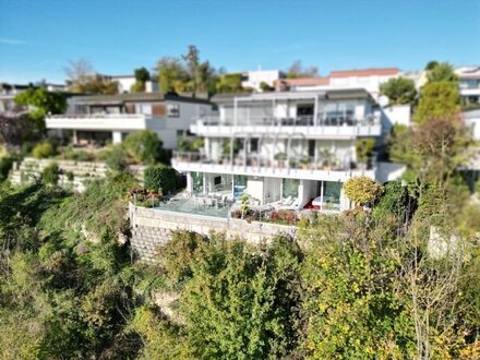 Schönste Terrassenwohnung mit Panoramablick - Edle Einbauküche - Wohnwintergarten - Garage - nur 32KwH/qm p.a.