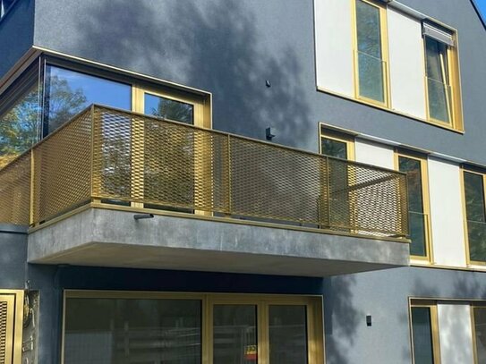 Moderne und Neuwertige Wohnung mit Balkon direkt im Herzen von Solln an der Wolfratshauser Straße