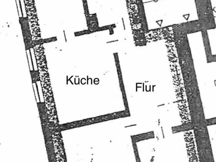 Gepflegte Altbau-Stadtwohnung im 1.OG mit EBK und Garage