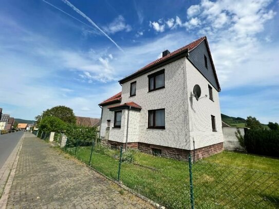 Schönes Einfamilienhaus mit ca. 1.500 m² Grundstück in ruhiger Lage von Deensen - OT Braak