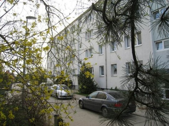 Mit Balkon: Günstige 3-Zimmer-Wohnung MTS 19 3.OG rechts