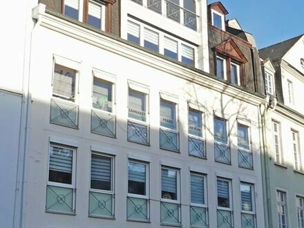 Über den Dächern der Koblenzer Altstadt! Großzügige Penthouse-Wohnung mit Blick auf den "Plan". Anfragen nur online.
