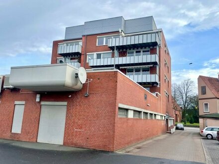 Großzügige drei Zimmer Wohnung mit Balkon in Innenstadtlage.