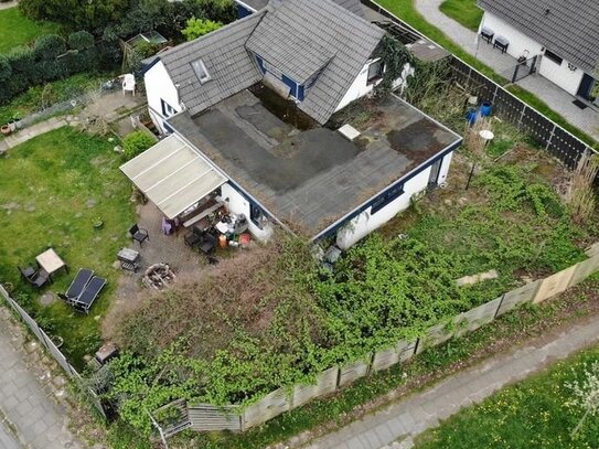 Meiendorf. PREIS !!! Attraktives Grundstück mit Altbestand für Ihr Traumhaus