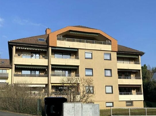 Stilvolle Top-Floor-Wohnung mit Penthouse- Flair für den gehobenen Wohnanspruch im Herzen von Bad Kissingen