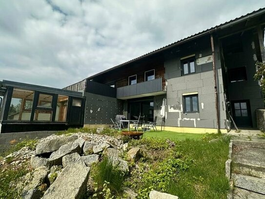 Teil renoviertes Zweifamilienhaus in Freyung/Höhenlage