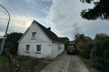 Kleines Einfamilienhaus mit Garten in Appen