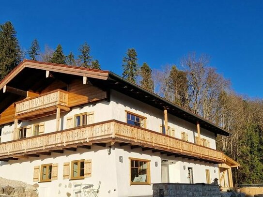 TRAUMWOHNUNG IN TRAUMLAGE auf der Sonnenterrasse Berchtesgadens....