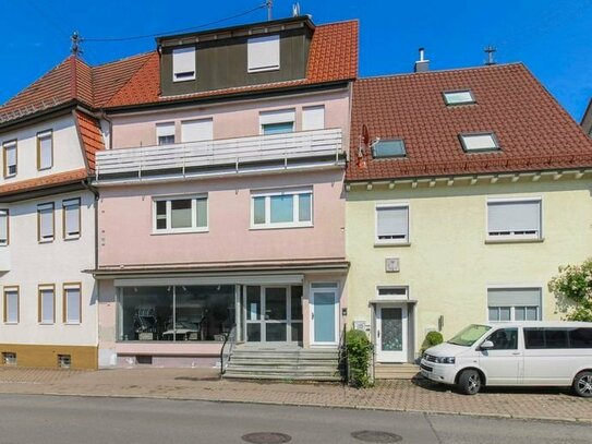 Vermieten und/oder selbst wohnen: Wohn- und Geschäftshaus inkl. Grundstück zentral in Winterlingen